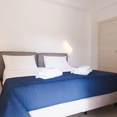 Domus Solis Apartman *